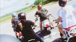 Fred Moped place picture